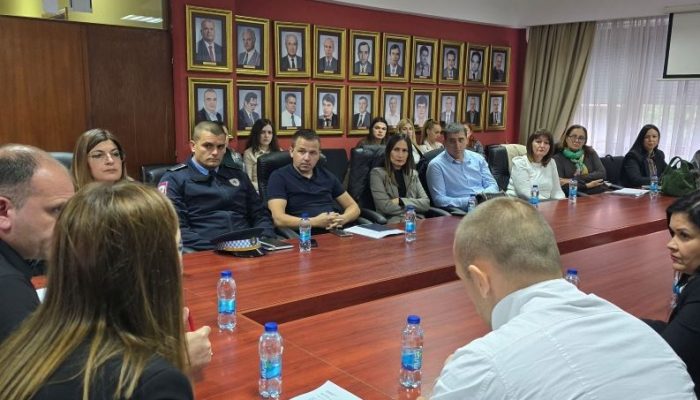 Gradska uprava Zvornik: Održan sastanak o vršnjačkom nasilju