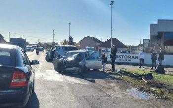 U saobraćajnoj nezgodi kod Bijeljine povrijeđene tri osobe, među povrijeđenima i maloljetno lice (FOTO)