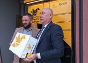 U Zvorniku obilježen Svjetski dan pošte svečanim defileom i predstavljanjem nove usluge ”Paketomat” (FOTO)