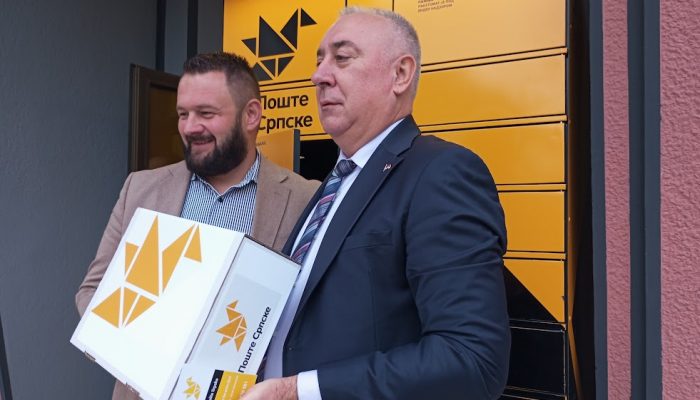 U Zvorniku obilježen Svjetski dan pošte svečanim defileom i predstavljanjem nove usluge ”Paketomat” (FOTO)