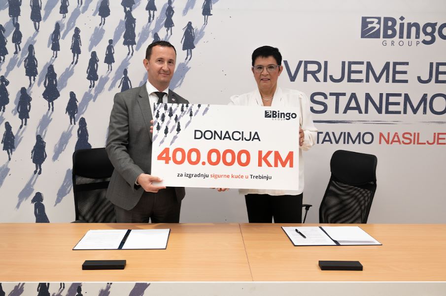 Bingo Group, najveća domaća kompanija u Bosni i Hercegovini, potpisala je danas ugovor o donaciji u iznosu od 400.000 KM za izgradnju prve sigurne kuće u Trebinju, koja će pružati utočište ženama i djeci žrtvama porodičnog nasilja s područja Istočne Hercegovine.