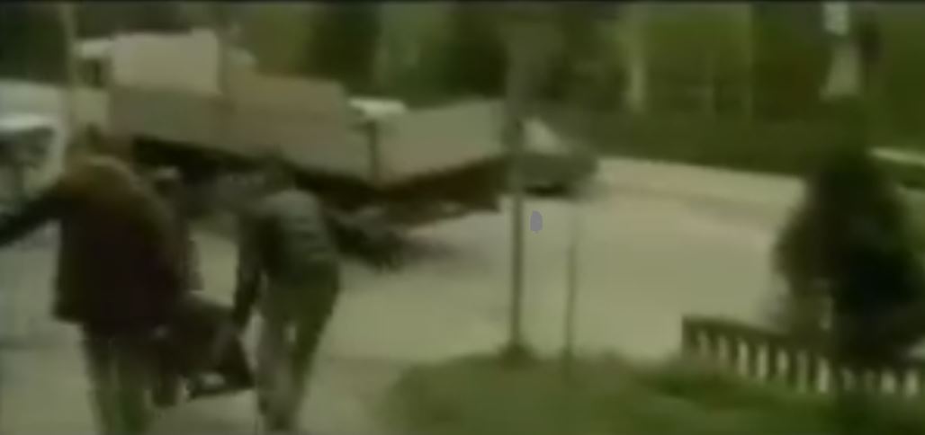Nastavak suđenja za ratne zločine u Zvorniku: Zbog velikog broja leševa ubijenih boošnjačkih civila, formirana komisija za asanaciju, a čiji je predsjednik bio Kosta Erić