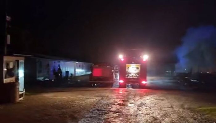 U velikom požaru na pijaci “Arizona” izgorjela hala: “Nismo mogli ništa spasiti” (VIDEO)