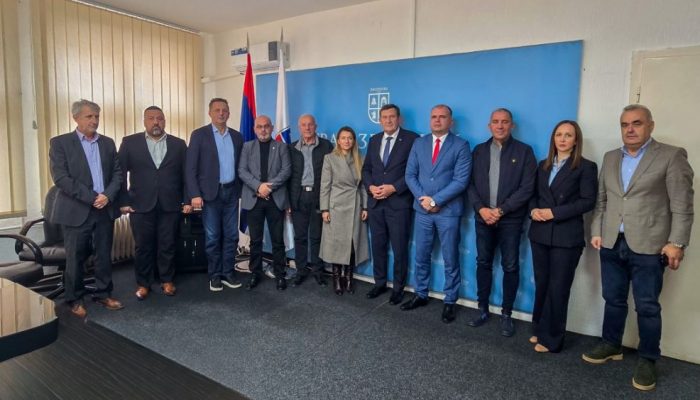 Sastanak gradonačelnika Zvornika, ministra Mitrovića i privrednika o razvoju privrede i poslovnih zona (FOTO)