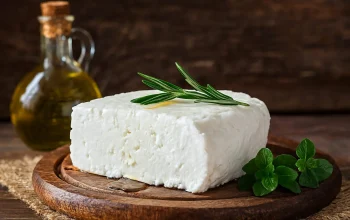 Mljekari iz RS-a upozorili na pojavu "vještačkog sira", kažu da je cijena uvoznog proizvoda neprirodno niska