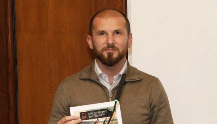 Profesor Stanislav Tomić dobitnik glavne nagrade „Vuk Gligorijević” na festivalu „Satira fest 2025” u Beogradu