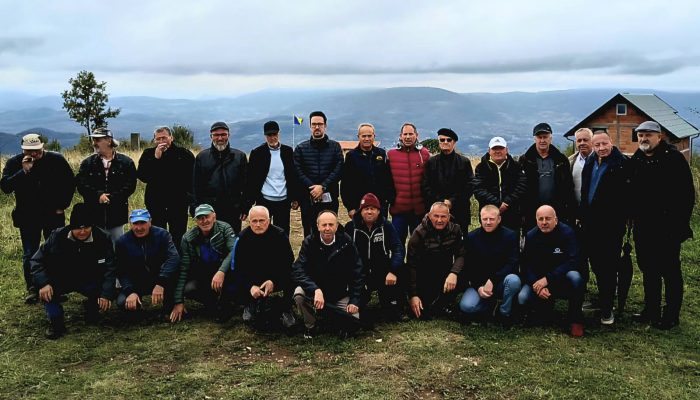 Na brdu Orlić posađen ekovoćnjak, akcija koja je spojila ekologiju, kulturu i održivi povratak (FOTO)