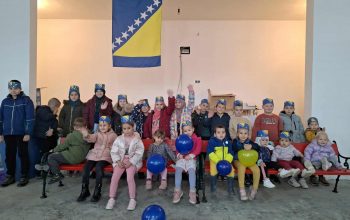 Radionica povodom Dana državnosti BiH održana u Grbavcima: Mališani uživali u kreativnom druženju (FOTO)