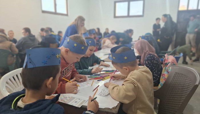 Radionica povodom Dana državnosti BiH održana u Grbavcima: Mališani uživali u kreativnom druženju (FOTO) – fotografija 8