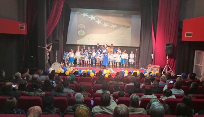 Bosna i Hercegovina danas slavi Dan državnosti: Antifašistički temelji čvrsti kao kamen Starog mosta