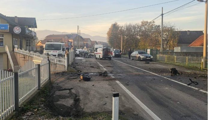 U saobraćajnoj nezgodi jutros kod Živinica smrtno stradala jedna osoba (FOTO)