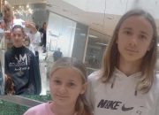 U Importanne centru u Sarajevu još jedna akcija darivanja kose, Miralem Mujčinović i Ena Skurlić iz Zvornika među mališanima koji su donirali kosu (FOTO)