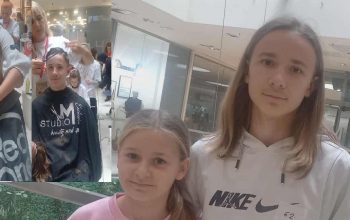 U Importanne centru u Sarajevu još jedna akcija darivanja kose, Miralem Mujčinović i Ena Skurlic iz Zvornika među mališanima koji su donirali kosu (FOTO)