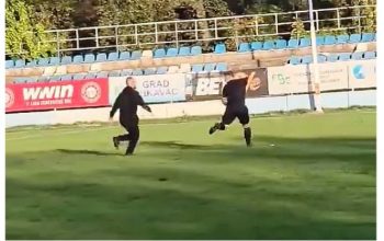 Haotične scene u Lukavcu: Navijači Radničkog ganjali i tukli sudije na terenu (VIDEO)