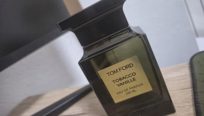 Trik za dugotrajan miris parfema: Namažite ovo prije nanošenja i mirisaćete satima