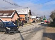 Nakon sudara dva automobila više lica zadobilo povrede, pet povrijeđenih osoba završilo u zvorničkoj bolnici (FOTO+VIDEO)