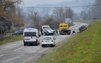 Pet osoba zadobilo povrede u saobraćajnoj nezgodi kod Loznice (FOTO)