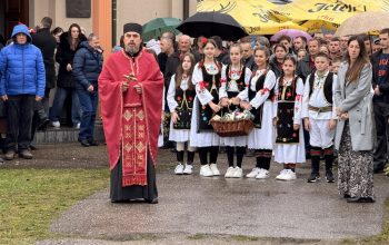 Mitropolit Fotije u Orahovcu: Pozvao vjernike na jedinstvo u vremenu iskušenja