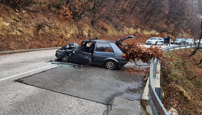 Prilikom povratka iz nabavke badnjaka sudario se s kamionom (FOTO)