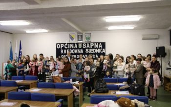 Općina Sapna nagradila 51 novorođenče: Zabilježen porast broja beba u odnosu na prošlu godinu