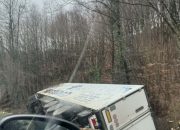 Kamion sletio s puta na Crnom Vrhu (FOTO)