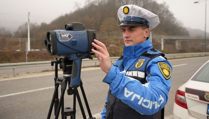 Vozači, oprez: Novi radari u BiH mjere brzinu i na udaljenosti do 1.200 metara (FOTO)
