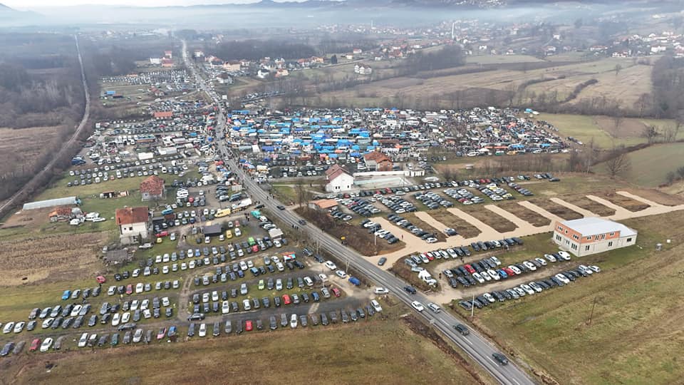 Na pijaci „Koridor“ u Memićima oduzeta veća količina pirotehničkih sredstava