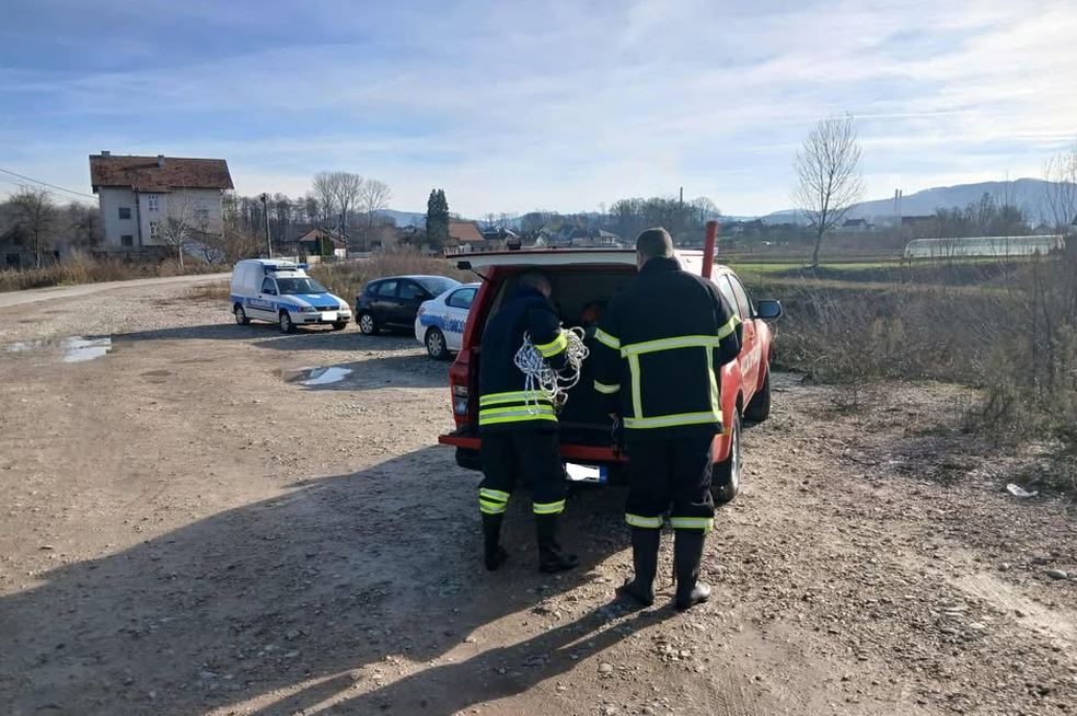 Završen uviđaj u Čelopeku, iz korita rijeke Sapne izvučeno beživotno tijelo nepoznatog muškarca
