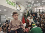 Deda Mraz i predstava među rafovima: KORT market u Zvorniku priredio prazničnu radost za djecu (FOTO)
