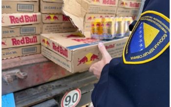 Carinici u BiH zaplijenili 69.600 limenki krivotvorenog Red Bulla