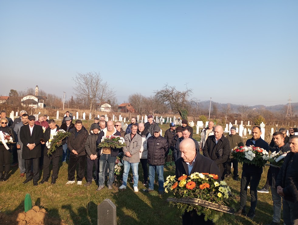 U Kozluku obilježena 14. godišnjica smrti Fadila Banjanovića Bracike: Prisustvovali građani iz cijelog Podrinja i brojni zvaničnici (FOTO+VIDEO)