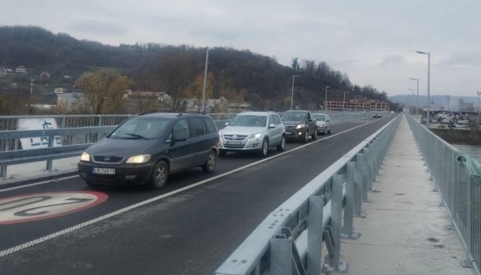 Otvoren most u Karakaju za teretni saobraćaj