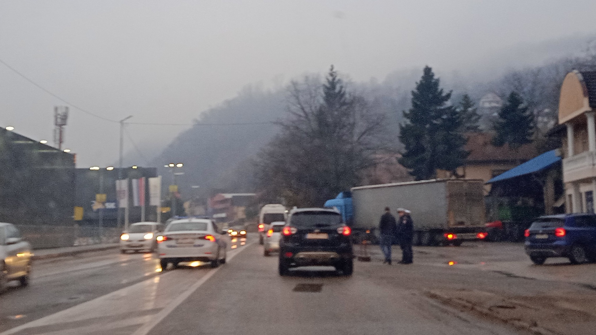 Poznato zdravstveno stanje povrijeđene žene u Karakaju prethodnog dana (FOTO)