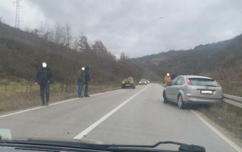 Jedno lice povrijeđeno prilikom slijetanja automobila sa magistralnog puta Zvornik-Bratunac