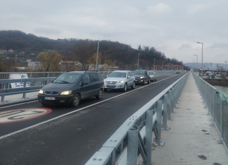 Otvoren most u Karakaju za teretni saobraćaj