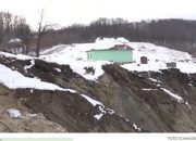 U Starom Ugljeviku klizišta gutaju kuće i puteve: “Ovo dok se ne plati životom, nema spasa” (FOTO)