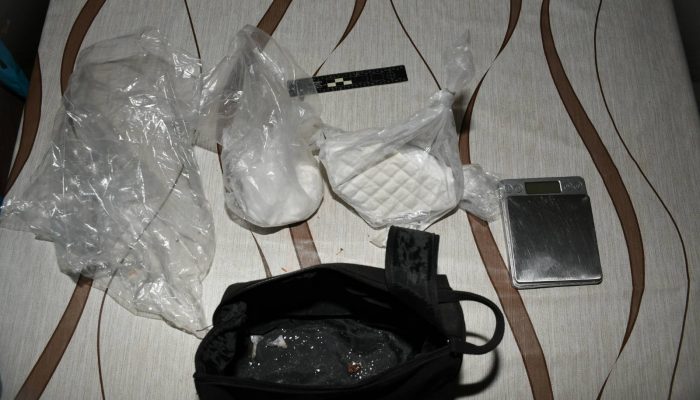 Vanredni pres: U velikoj akciji zvorničke policije u Karakaju pronađen eksploziv, detonatori i 430 grama kokaina (FOTO)