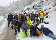 Mještani zvorničkog naselja Kula Grad prezentovali društveni aktivizam na djelu: Otklonjene smetnje, put prohodan (FOTO)
