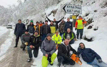 Mještani zvorničkog naselja Kula Grad prezentovali društveni aktivizam na djelu: Otklonjene smetnje, put prohodan (FOTO)