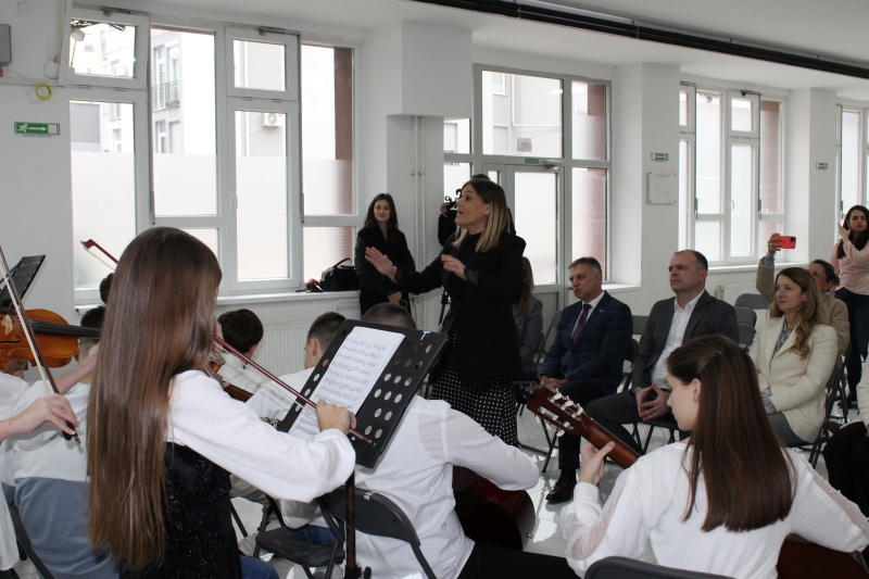 Zvornik dobija srednje muzičko obrazovanje, novoizgrađenu Umjetničku školu obišli gradonačelnik i ministar