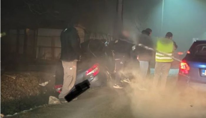 Masovna tuča navijačkih grupa iz srbije i Hrvatske kod aerodroma u Tuzli, privedeno 93 lica, povrijeđeno 23, među povrijeđenim i policajac (VIDEO)