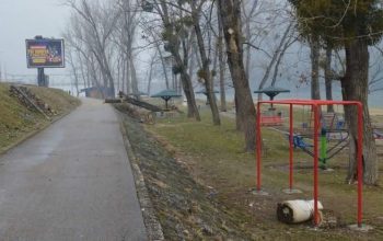 Vandalizam u Zvorniku: Oštećena javna imovina na gradskoj plaži (FOTO)