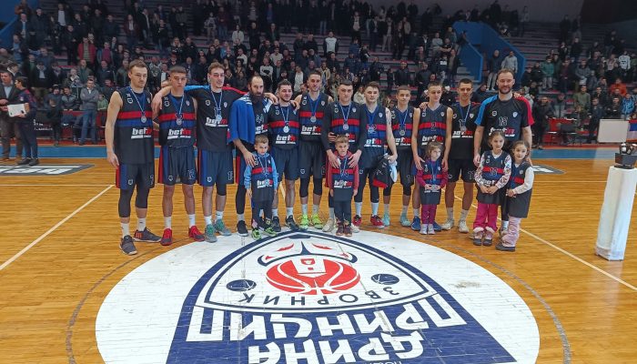 Кošarkaški spektakl u Zvorniku pripao košarkašima Borca (FOTO)