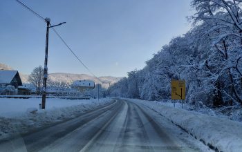 U Tuzlanskom kantonu trenutno je bez struje više od 4.700 domaćinstava, od toga je na području Kalesije 2.571 i Sapne 536 potrošača