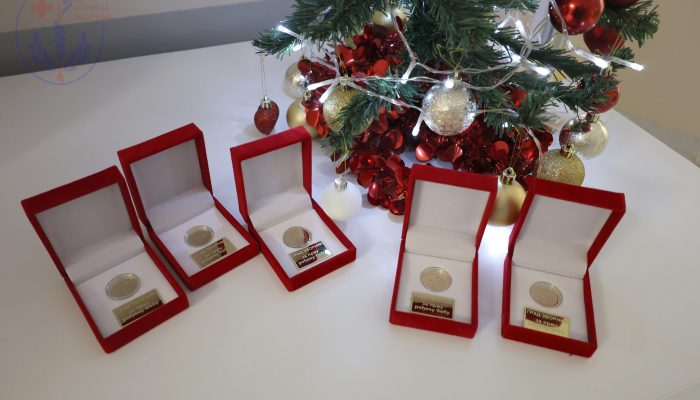 Zlatnici od gradonačelnika Zvornik za još pet beba rođenih u 2026. godini (FOTO)