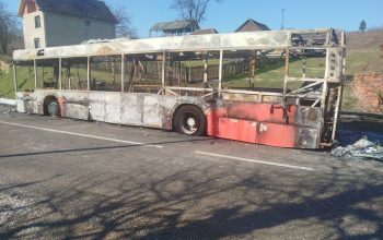 Autobus izgorio u potpunosti u okolini Loznice (FOTO)