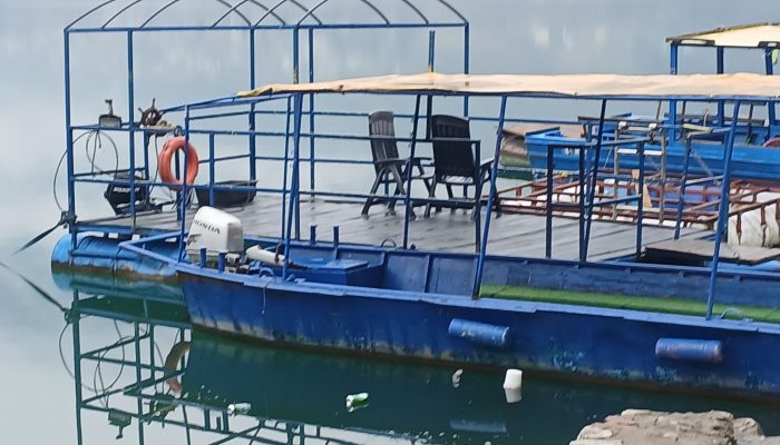 Krađa plovila na jezeru Perućac: Čamac pronađen, motor još uvijek nedostaje