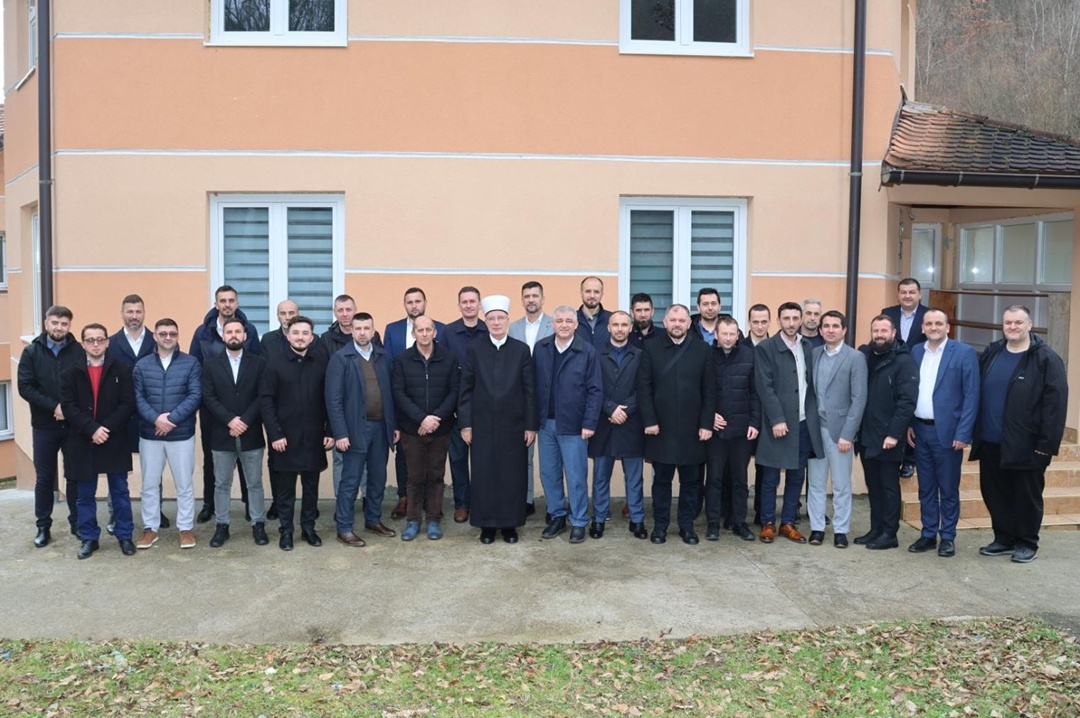 Tradicionalni predramazanski susret muftije Fazlovića s imamima Podrinja ove godine u Gornjoj Kamenici (FOTO)