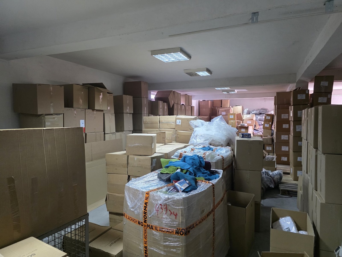 Zaplijenjena roba za sve popularniju internet ''live''  prodaju (FOTO)