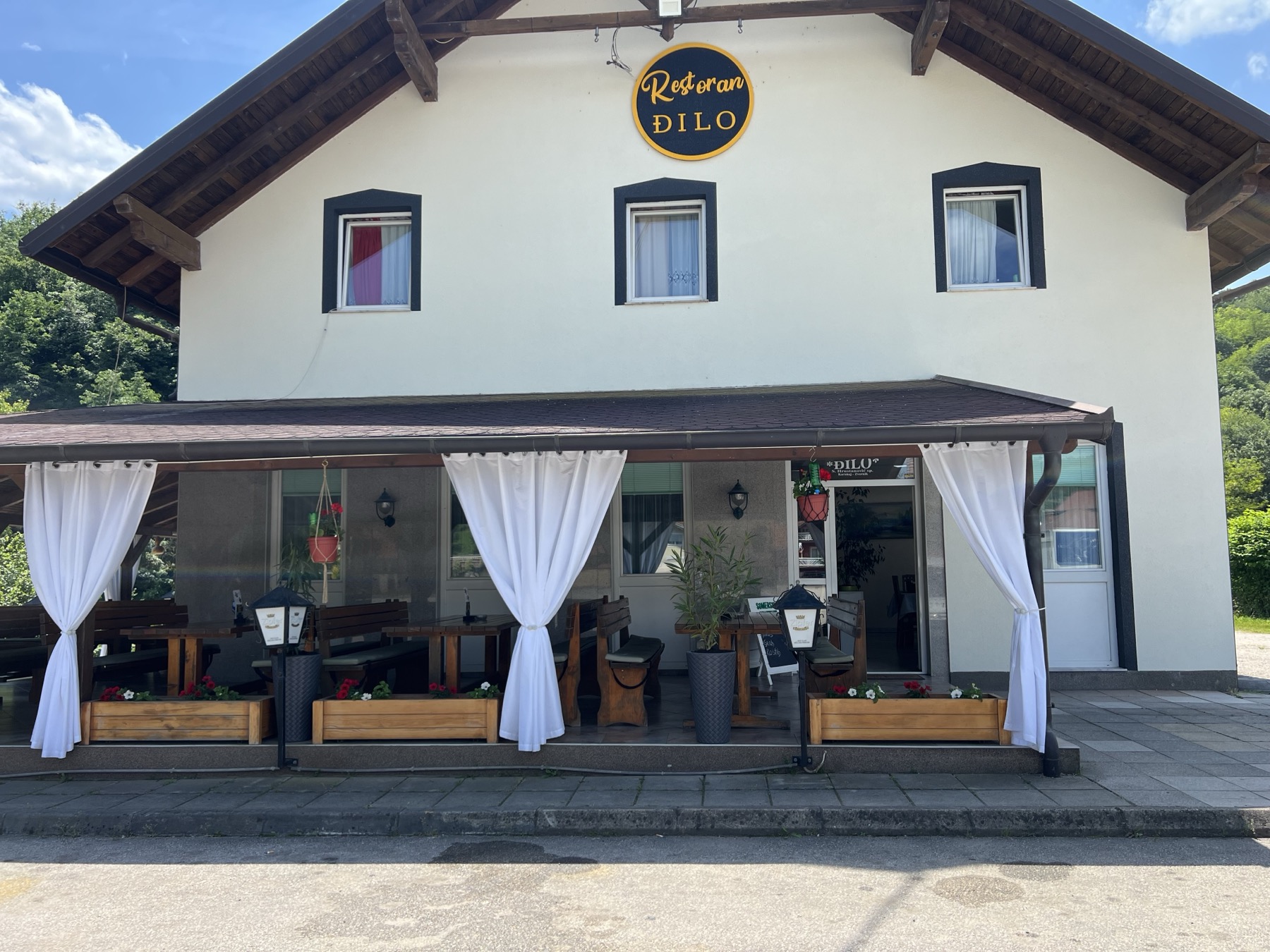 Komšija pravoslavne vjere platio iftare postačima: Priča iz Zvornika u duhu mjeseca posta, činjenja dobrih djela i lijepih riječi